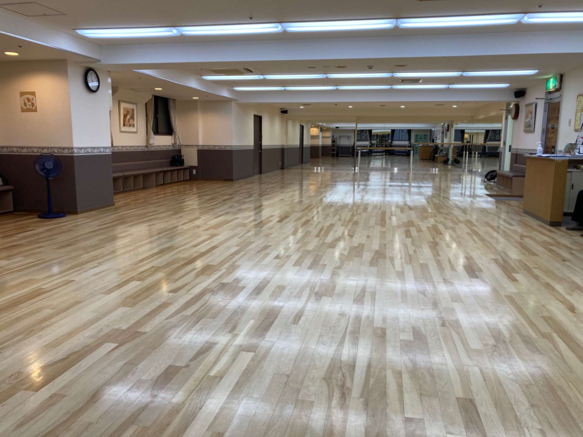 梅田ダンスルーム Wing